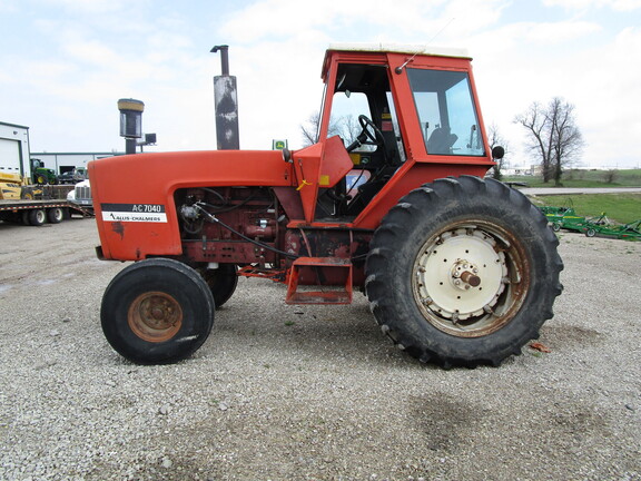 1977 Allis-Chalmers 7040 - Row Crop Tractors - John Deere MachineFinder