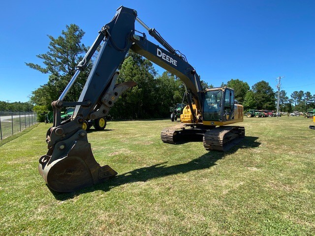 2016 John Deere 210G LC Excavators Loris SC