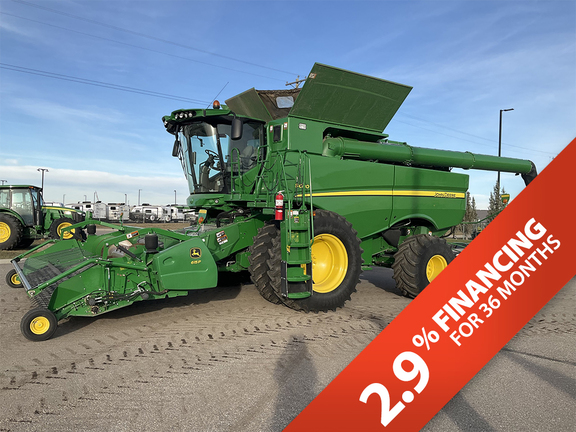 Photo of a 2017 John Deere S680