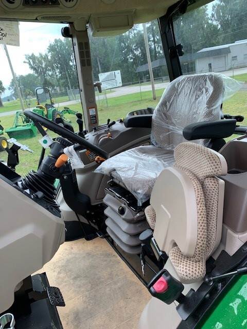 2023 John Deere 6120E Image 5