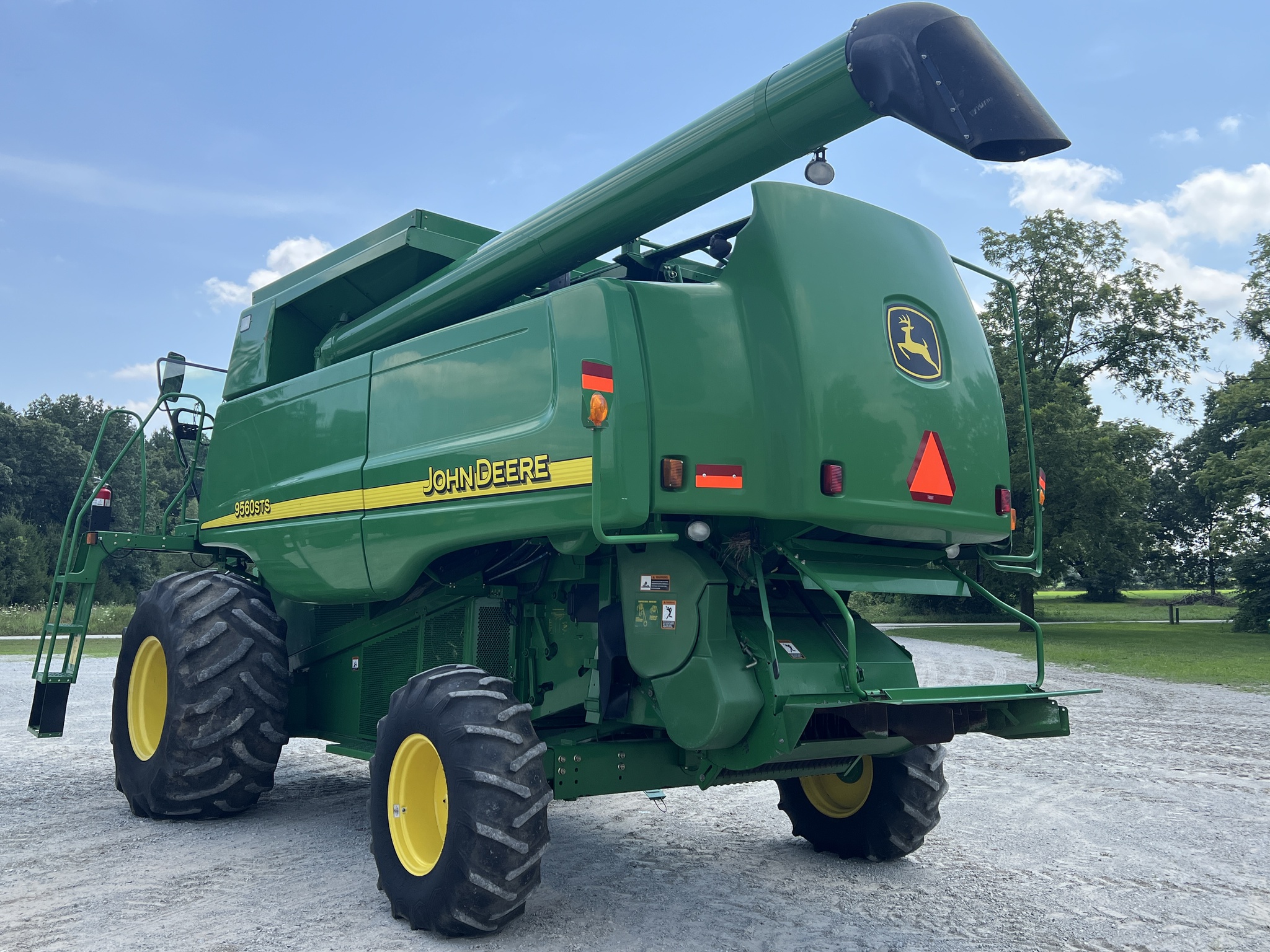 2005 John Deere 9560 STS Image 5