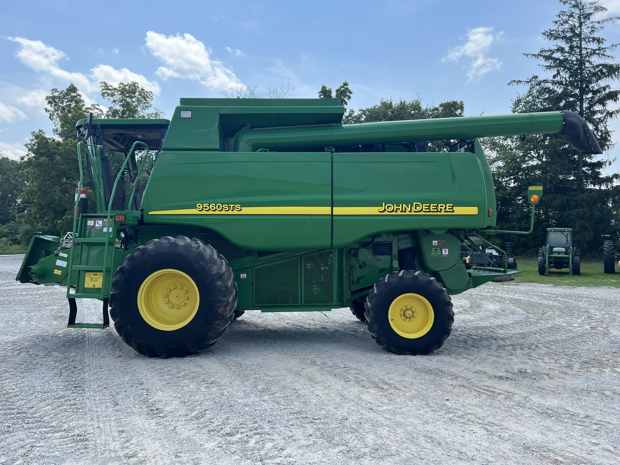 2005 John Deere 9560 STS Image 6