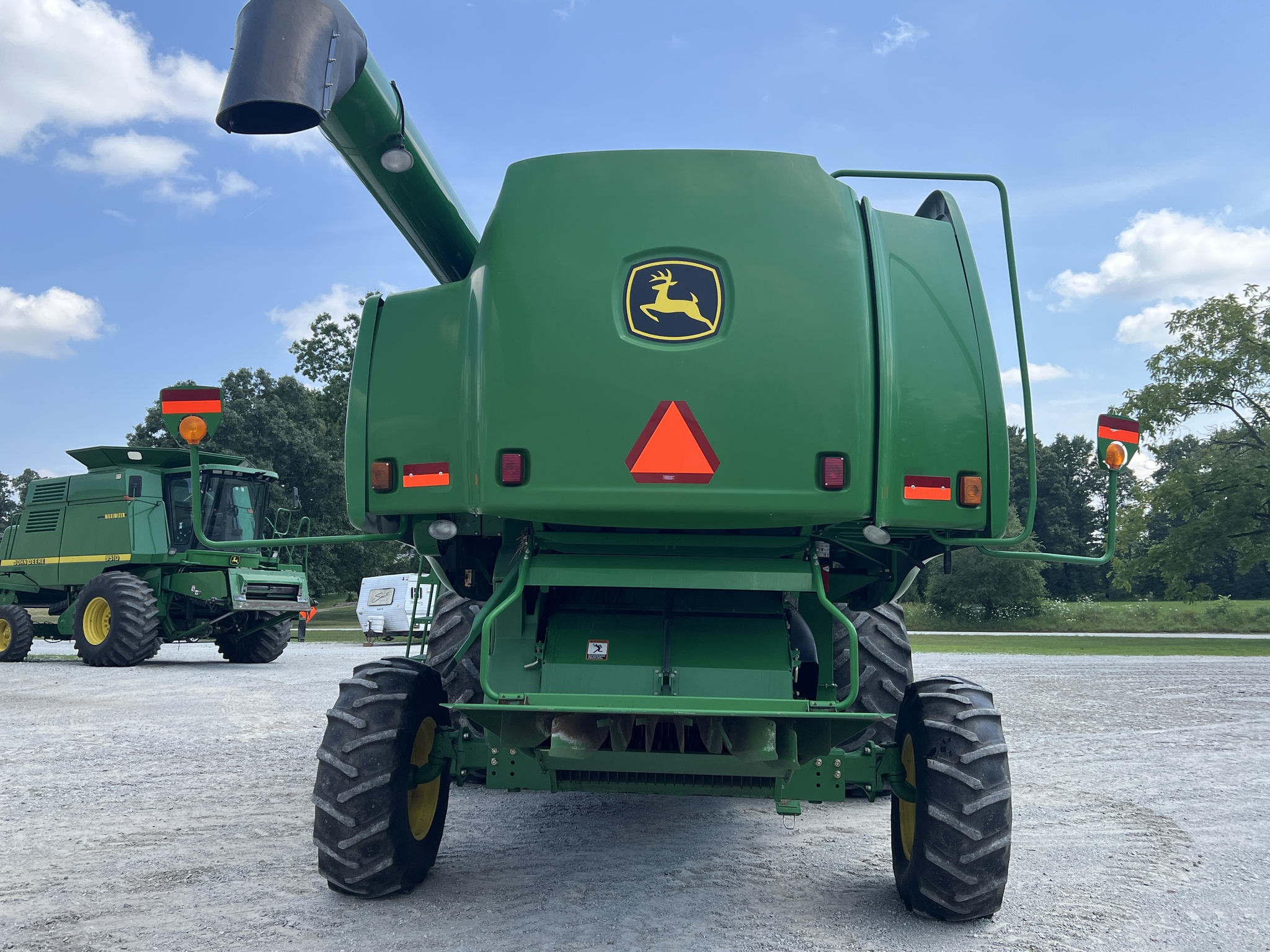 2005 John Deere 9560 STS Image 4