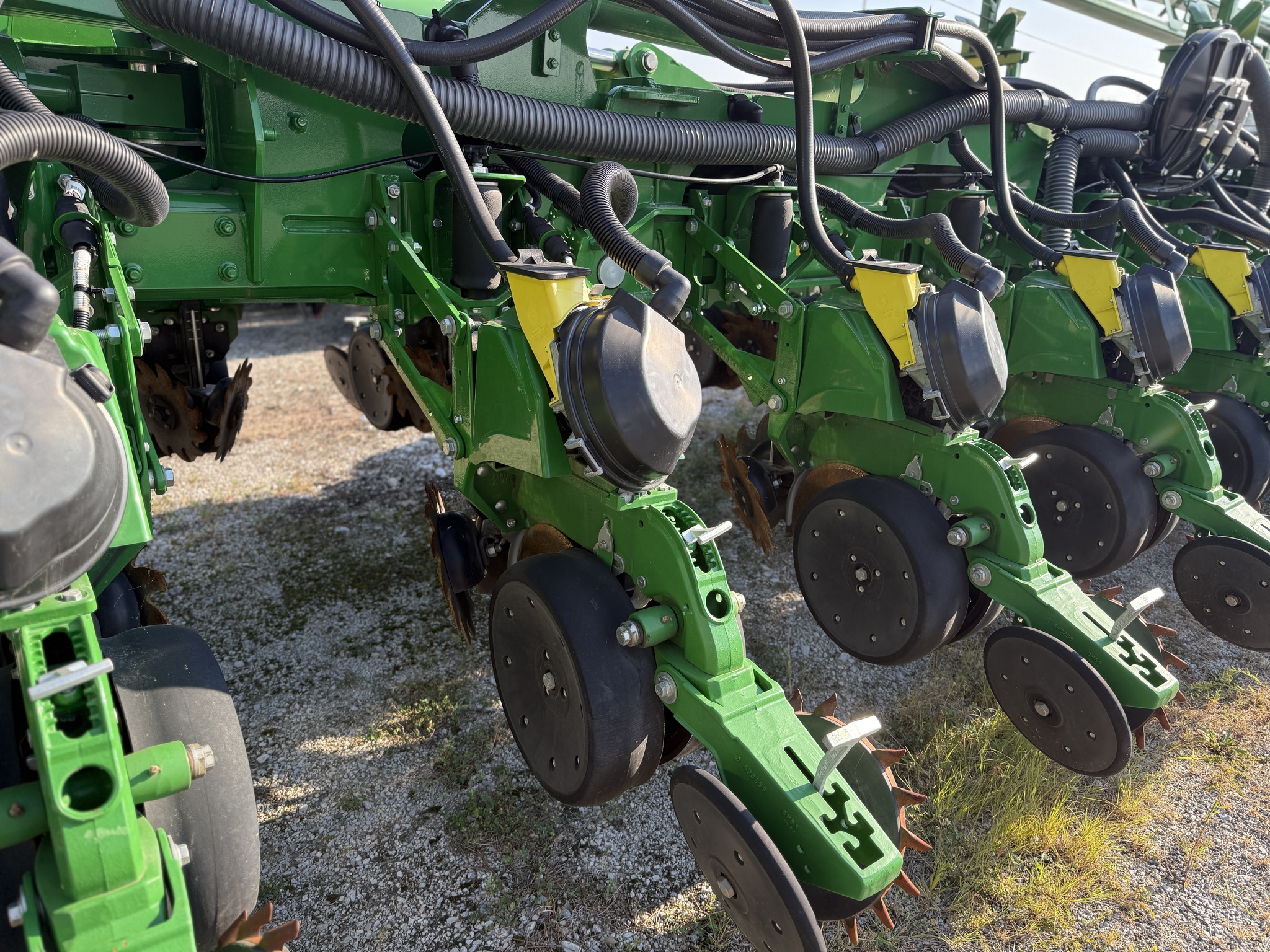 2018 John Deere 1775NT Image 17