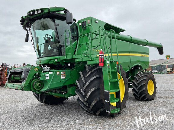 Photo of 2023 John Deere S780