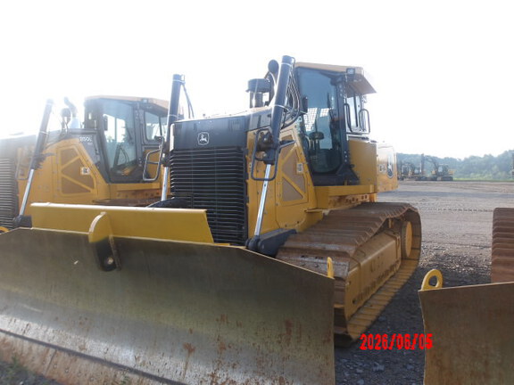 Photo of a 2024 John Deere 850L