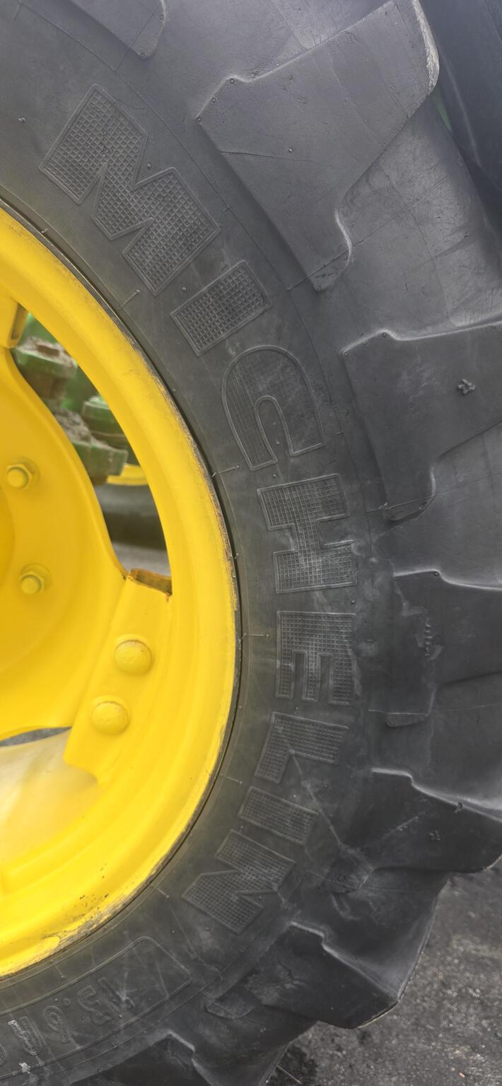 2017 John Deere 5115M Image 10