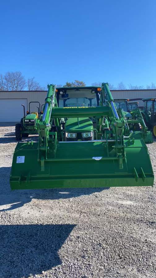 2022 John Deere 5055E Image 8