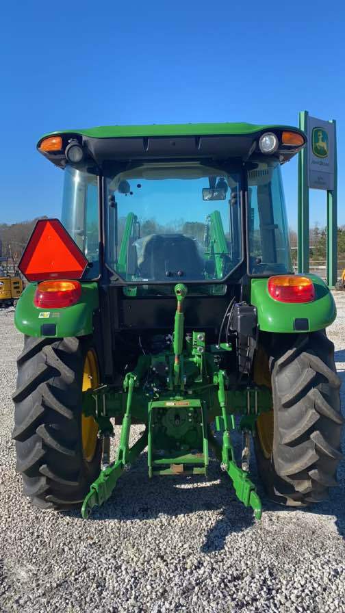 2022 John Deere 5055E Image 5