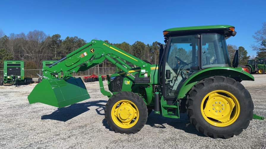 2022 John Deere 5055E Image 3