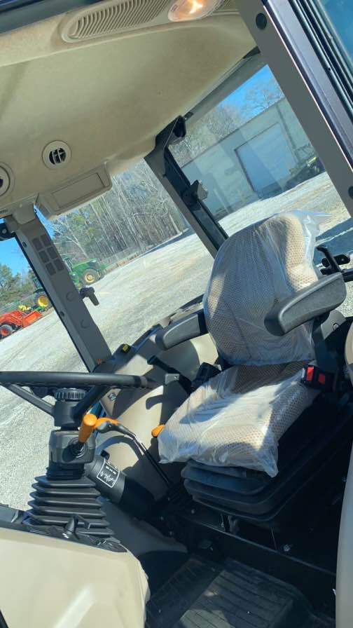 2022 John Deere 5055E Image 9