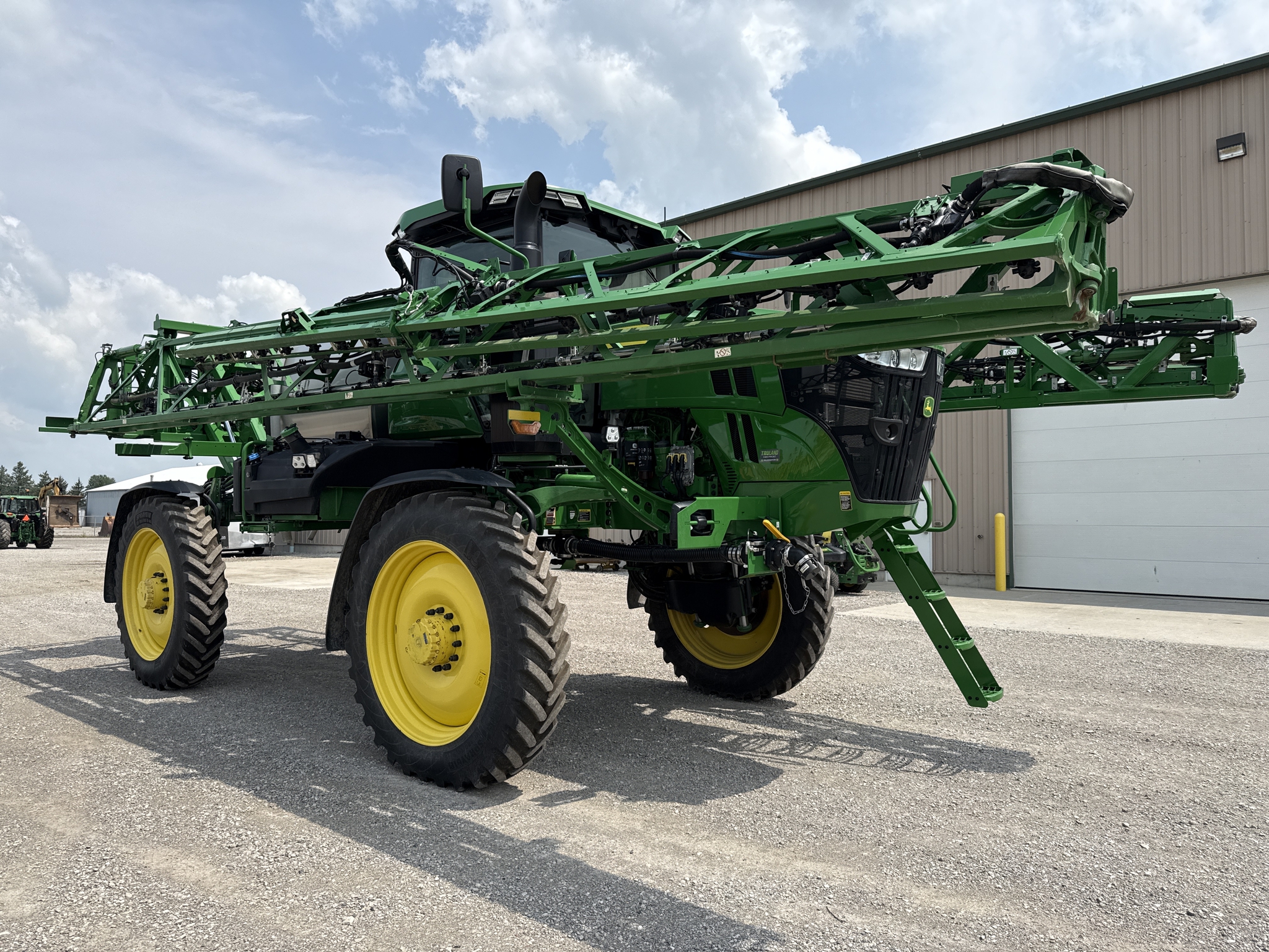2024 John Deere 410R Image 10
