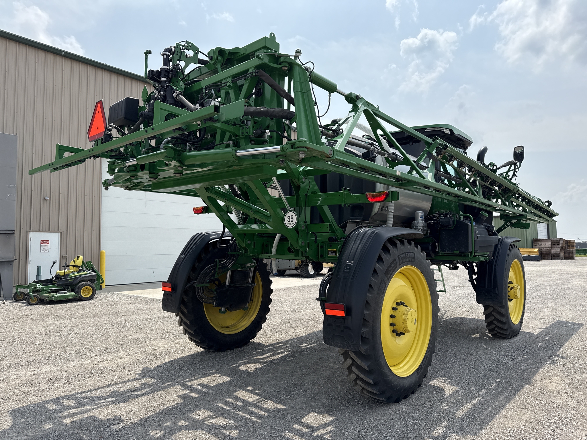 2024 John Deere 410R Image 8