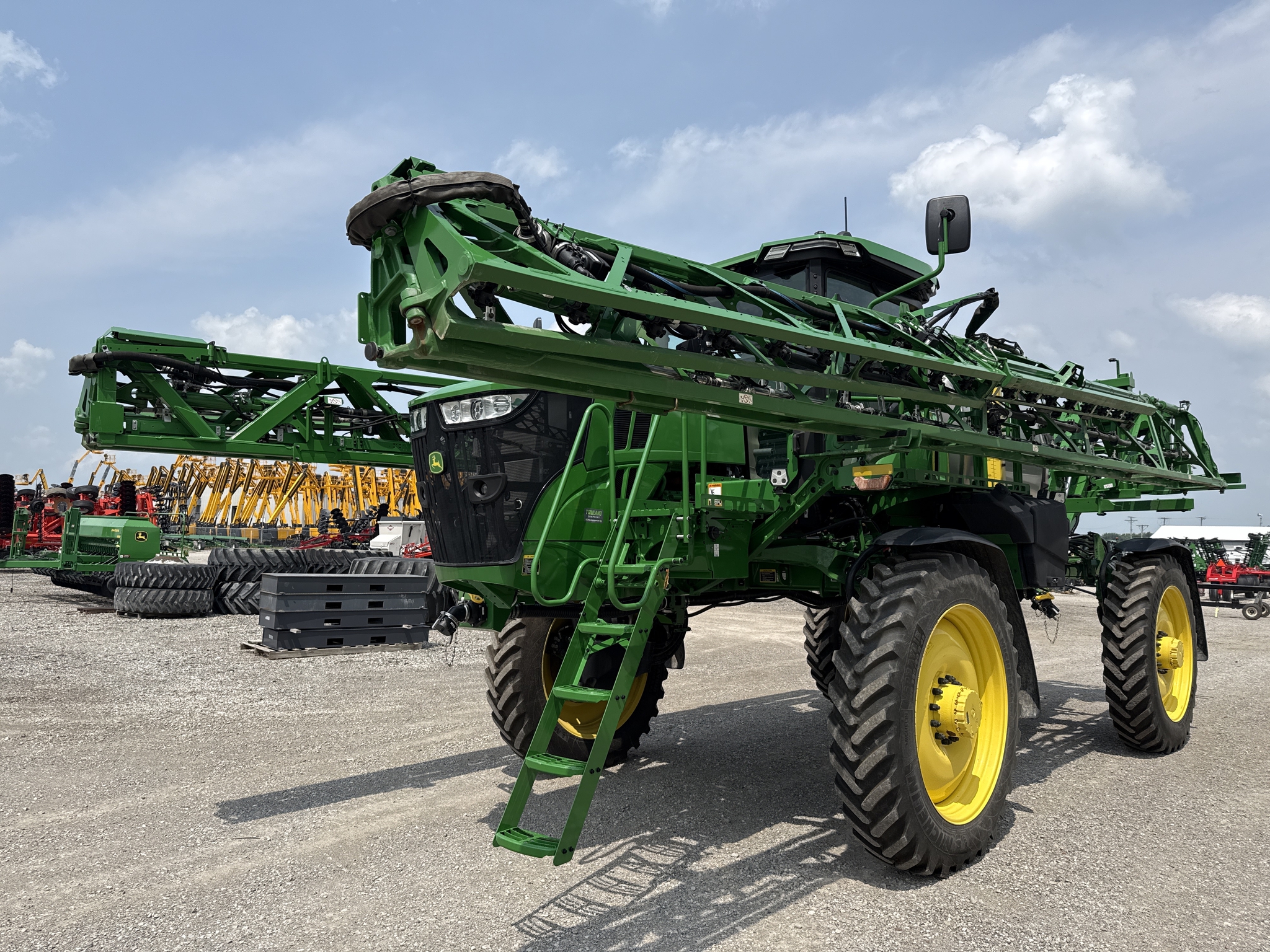 2024 John Deere 410R Image 2