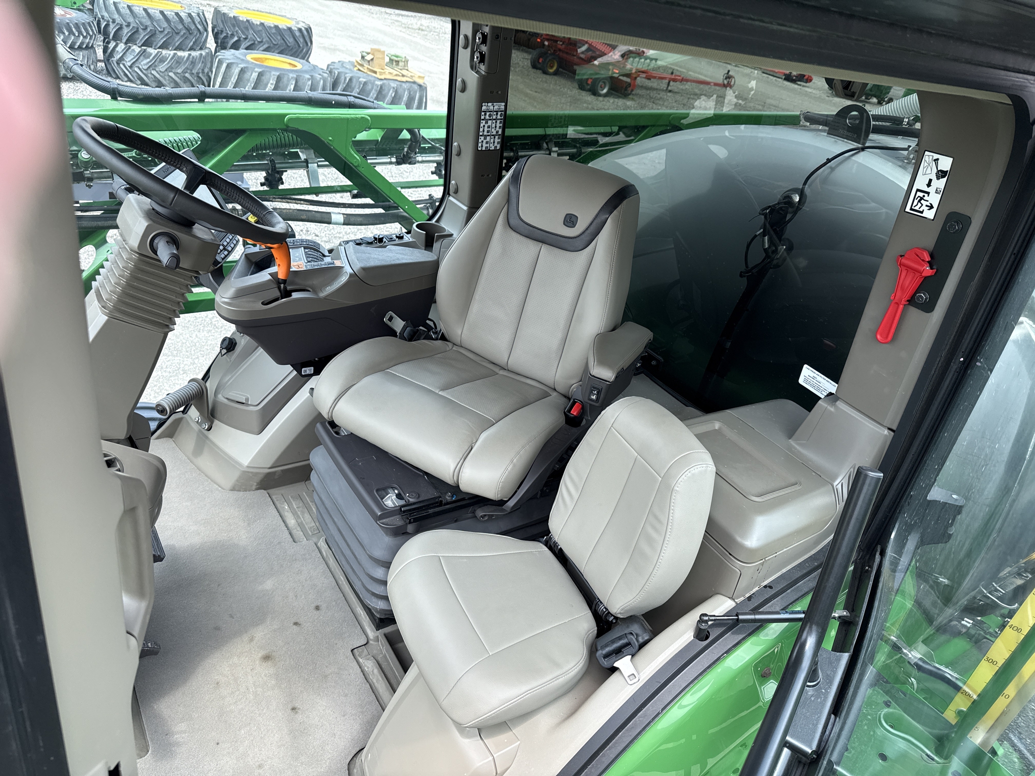 2024 John Deere 410R Image 12