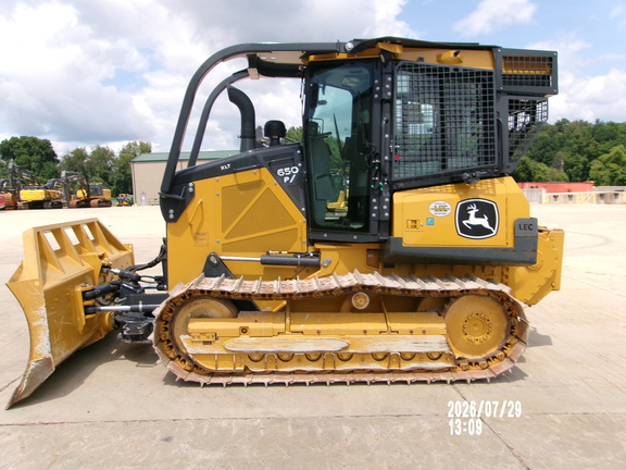 Photo of a 2024 John Deere 650 P