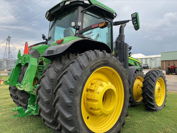 2023 John Deere 8R 370