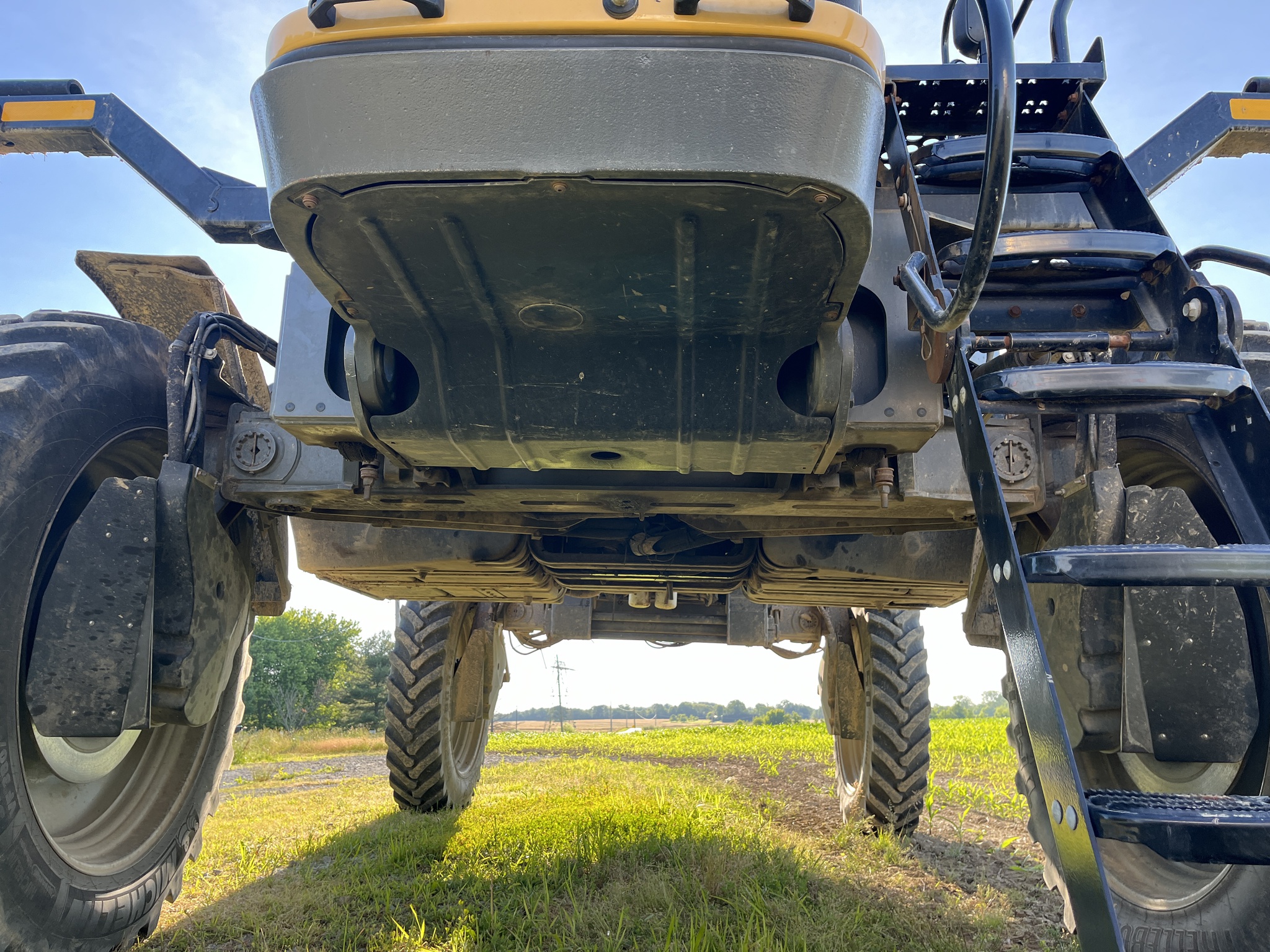 2019 RoGator RG1300C Image 14