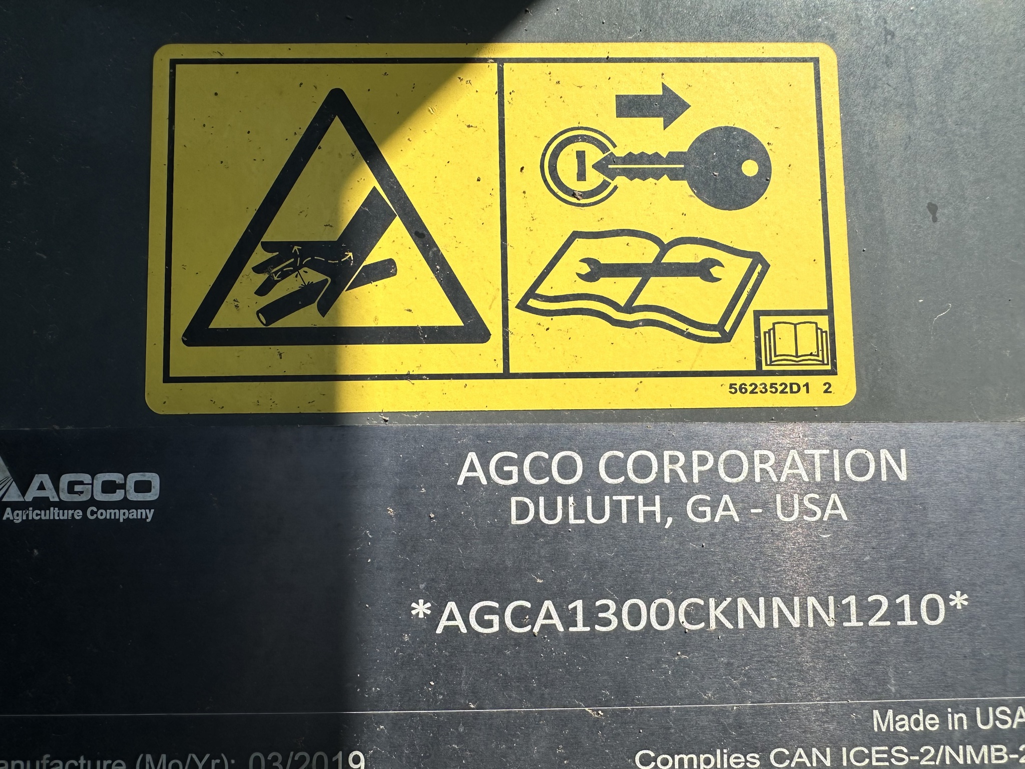2019 RoGator RG1300C Image 23