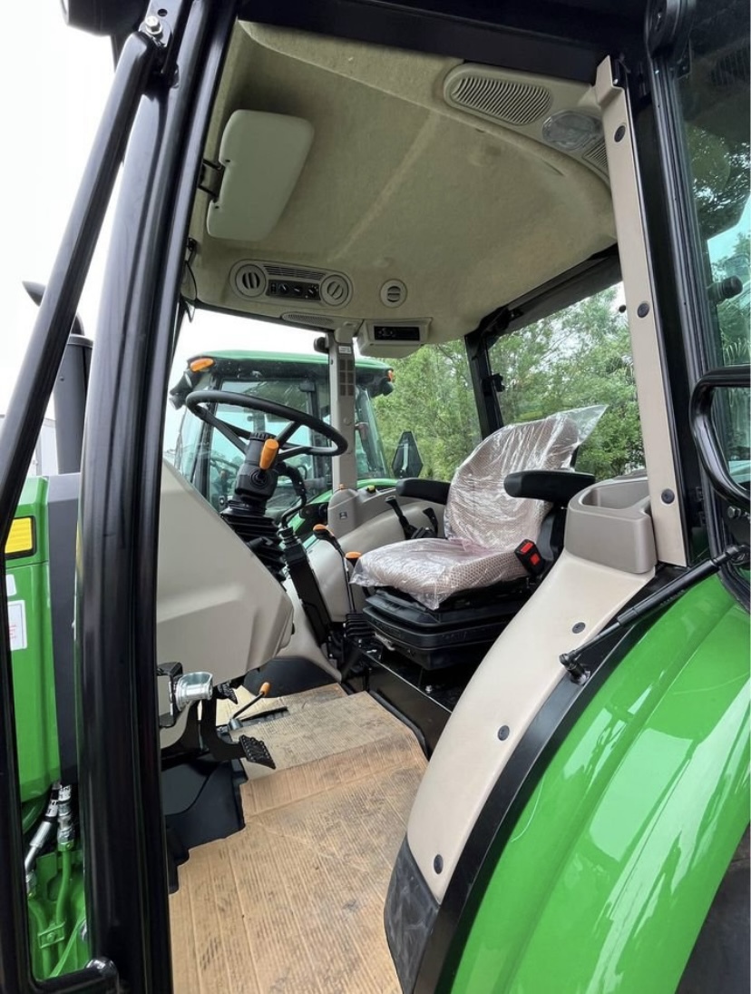 2024 John Deere 5075E Image 4