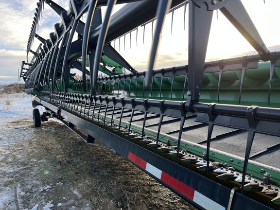 Used 2014 John Deere 640D Combine Platforms at Horizon Ag & Turf in High Prairie, AB - Photo4