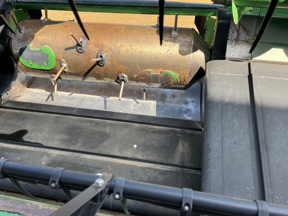 Used 2014 John Deere 640D Combine Platforms at Horizon Ag & Turf in High Prairie, AB - Photo13