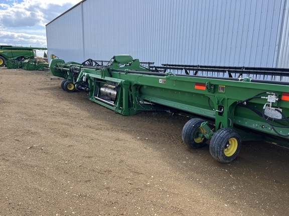 Used 2014 John Deere 640D Combine Platforms at Horizon Ag & Turf in High Prairie, AB - Photo20