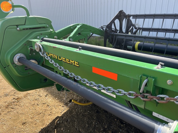 Used 2014 John Deere 640D Combine Platforms at Horizon Ag & Turf in High Prairie, AB - Photo23