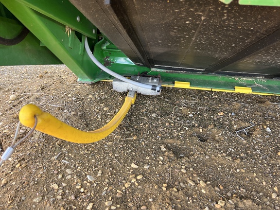 Used 2014 John Deere 640D Combine Platforms at Horizon Ag & Turf in High Prairie, AB - Photo24