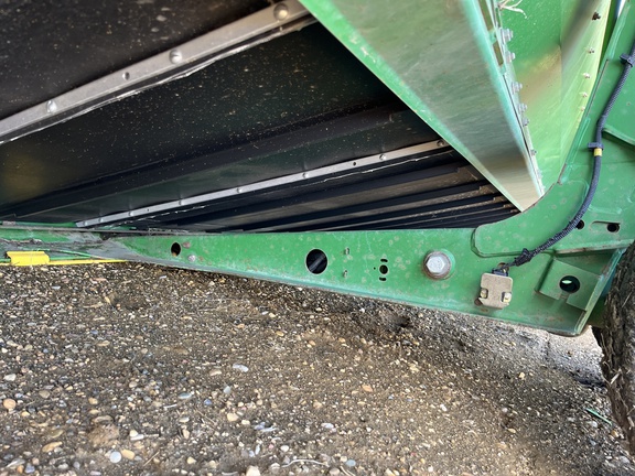 Used 2014 John Deere 640D Combine Platforms at Horizon Ag & Turf in High Prairie, AB - Photo26