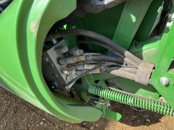 Used 2014 John Deere 640D Combine Platforms at Horizon Ag & Turf in High Prairie, AB - Photo29