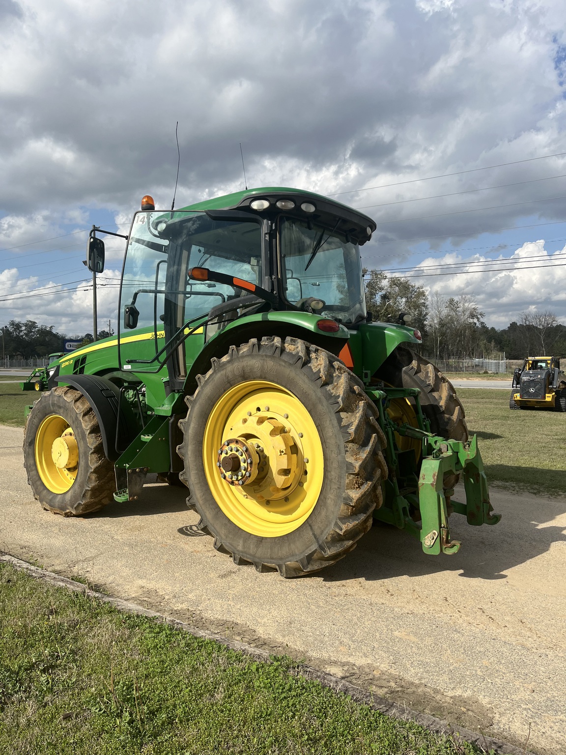 2012 John Deere 8310R Image 4
