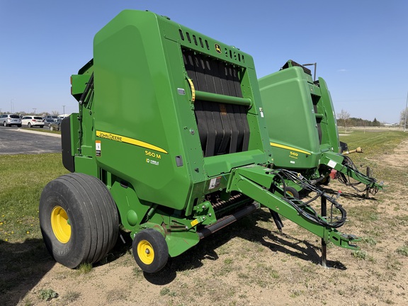  John Deere 560M