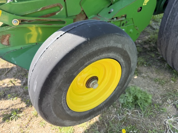 2020 John Deere 560M - Photo10