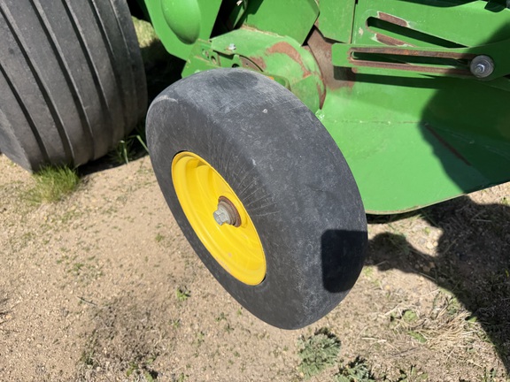 2020 John Deere 560M - Photo11
