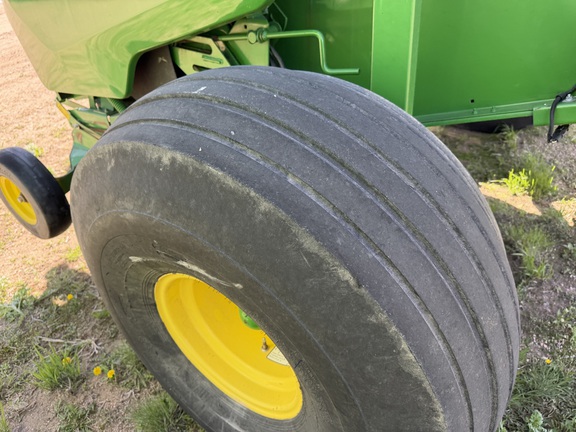 2020 John Deere 560M - Photo14