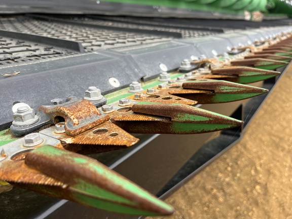 Used 2024 John Deere HD50R Combine Platforms at Horizon Ag & Turf in High Prairie, AB - Photo15