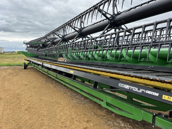 Used 2024 John Deere HD50R Combine Platforms at Horizon Ag & Turf in High Prairie, AB - Photo20