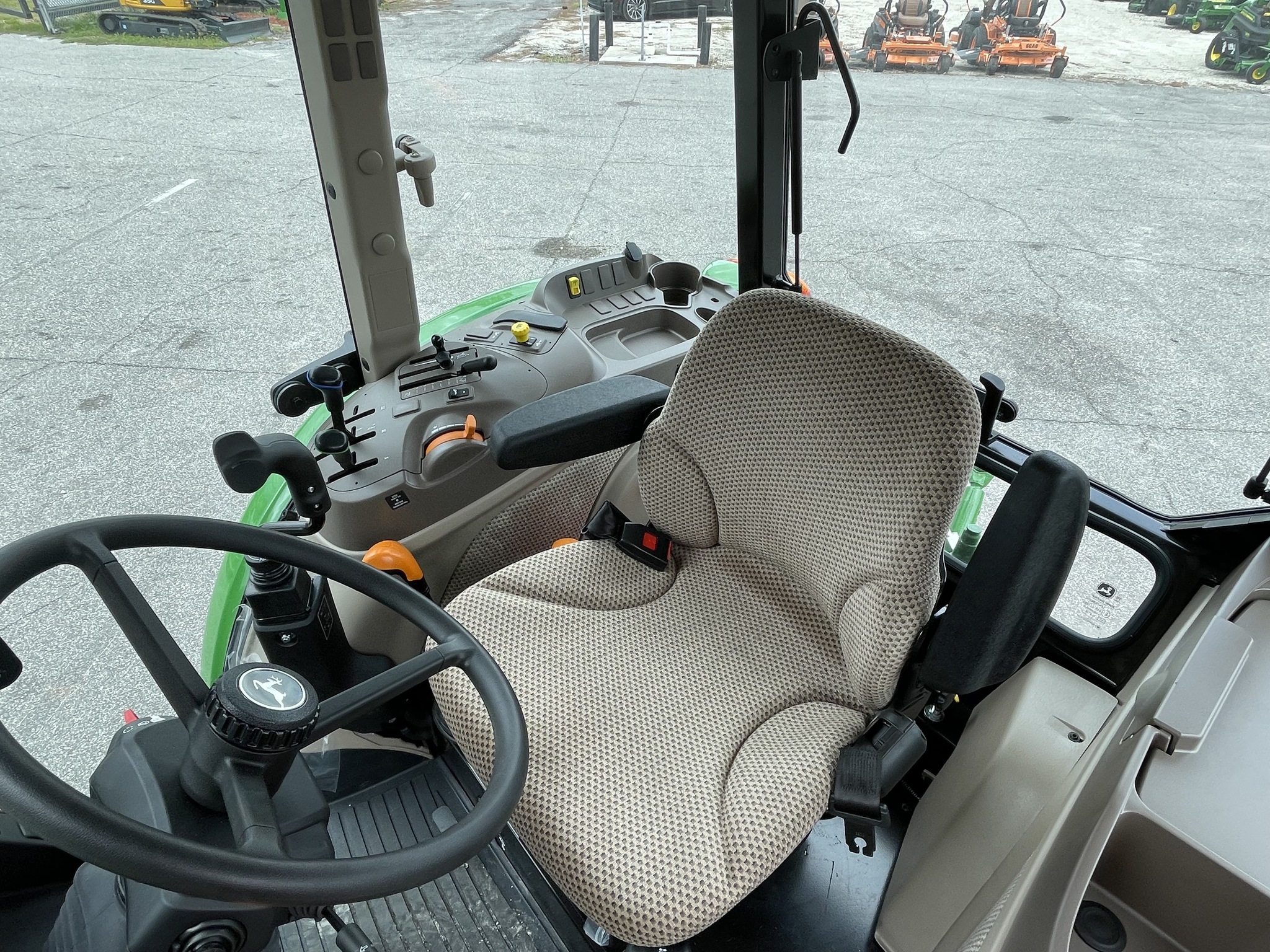 2025 John Deere 5090E Image 11