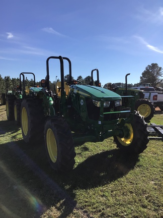 2024 John Deere 5075E Photo 3