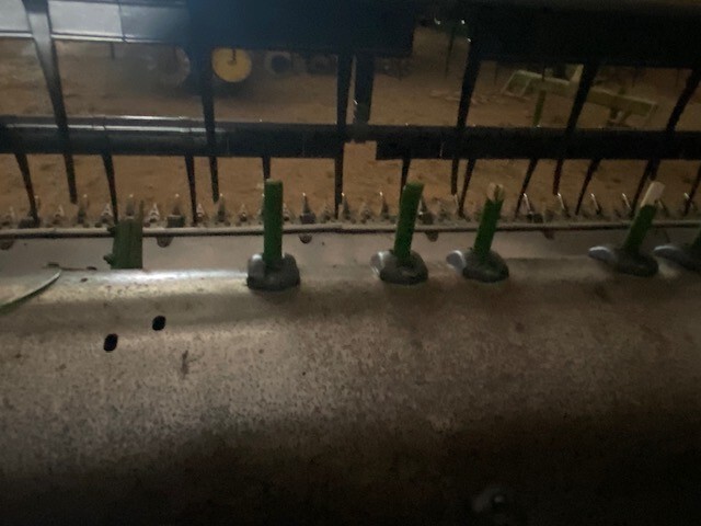2003 John Deere 630F Image 16