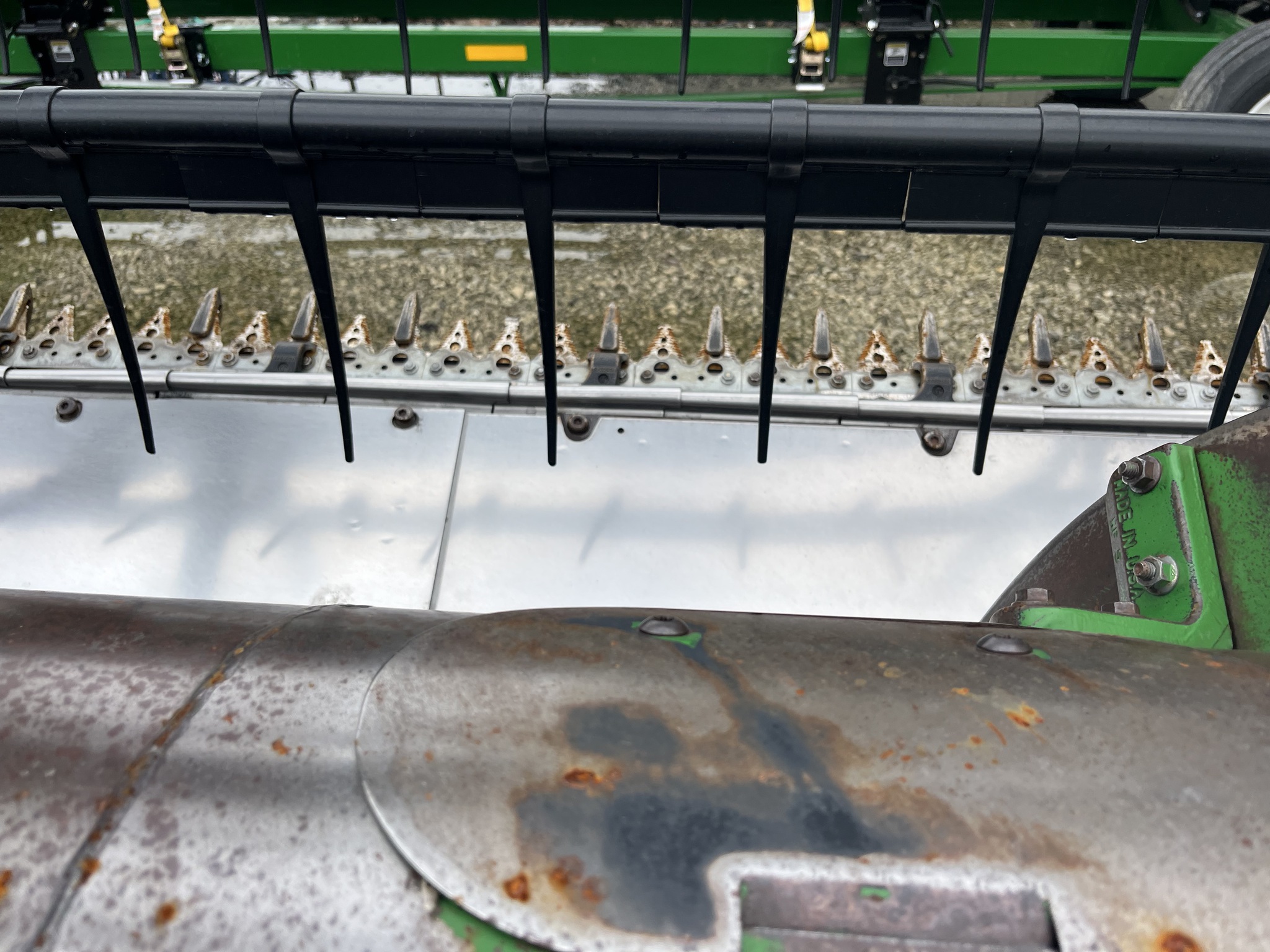 2003 John Deere 630F Image 11