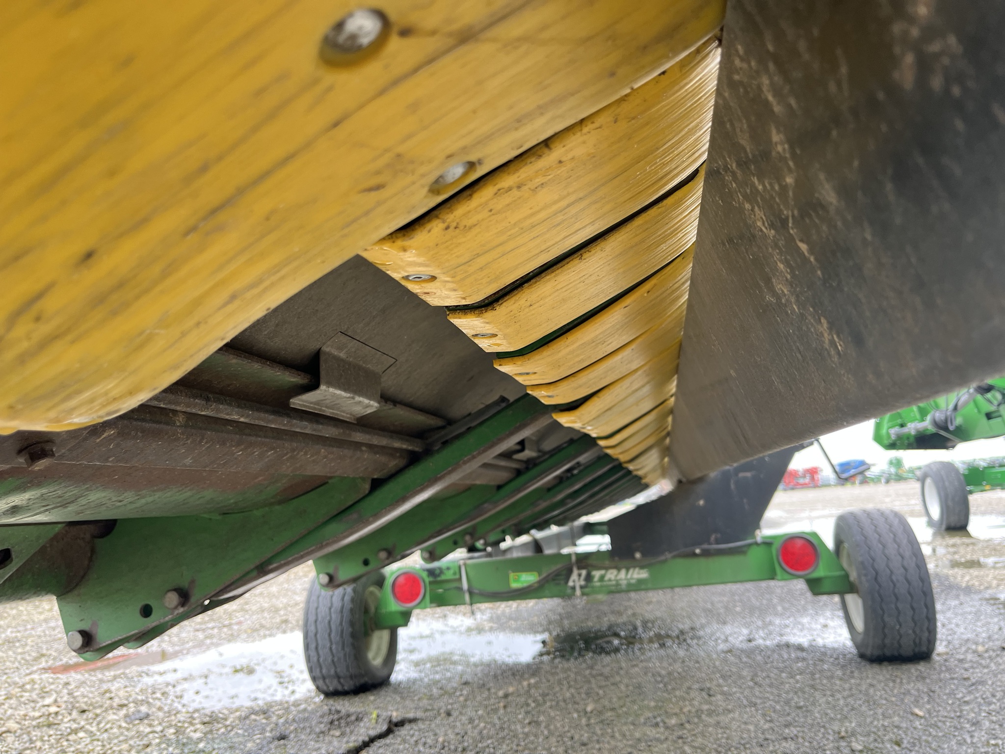 2003 John Deere 630F Image 2
