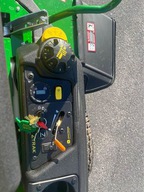 2025 John Deere Z740R Image 6