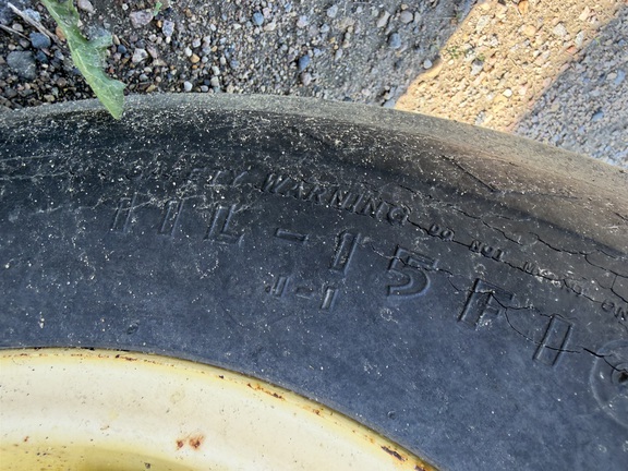 2005 John Deere 2210 - Photo8