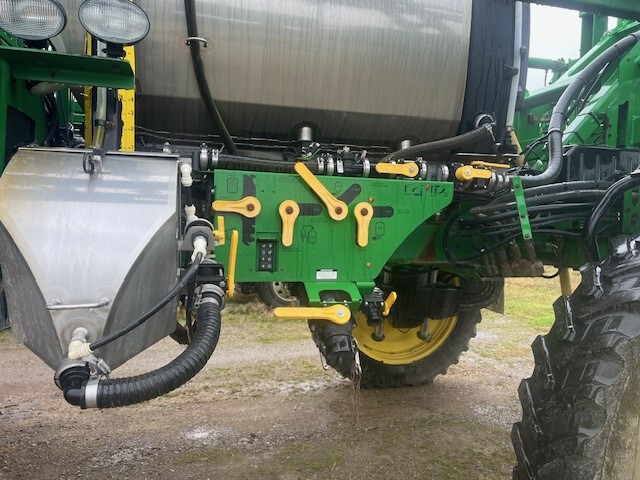 2015 John Deere R4038 Image 3