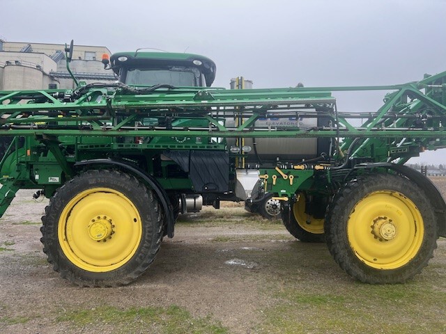 2015 John Deere R4038 Image 1
