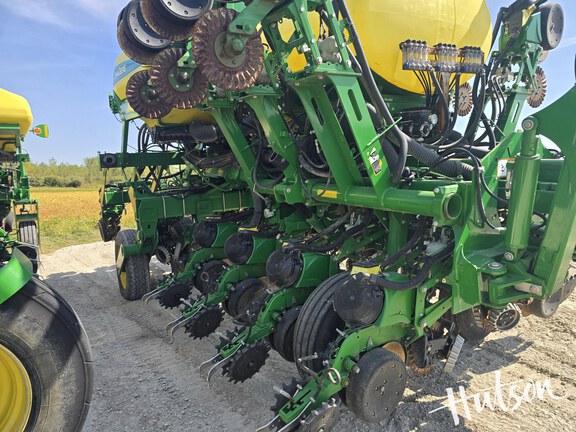 Photo of 2018 John Deere 1795