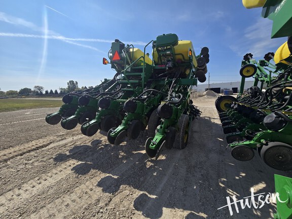 Photo of 2018 John Deere 1795