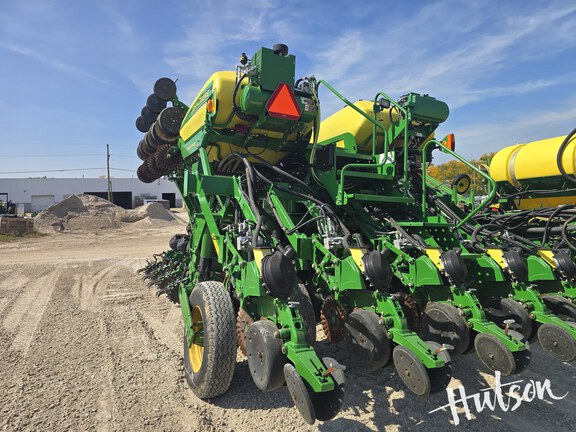 Photo of 2018 John Deere 1795